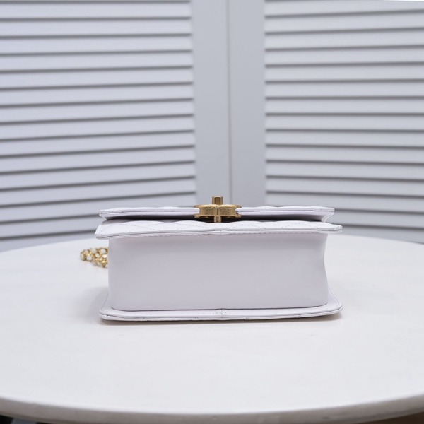 シャネルバッグ内部構造